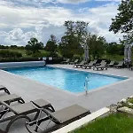 فندق Chateau Des Vigiers 4*