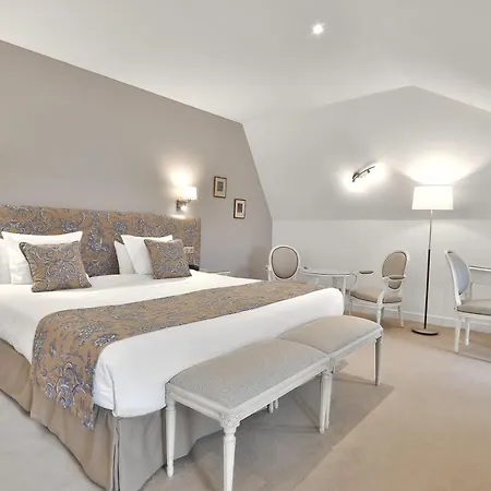Chateau Des Vigiers מלון 4*