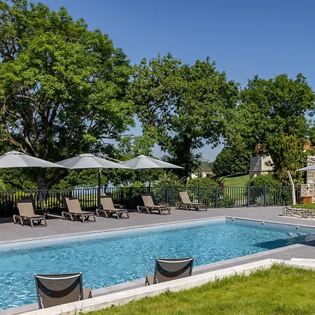 Chateau Des Vigiers 4*