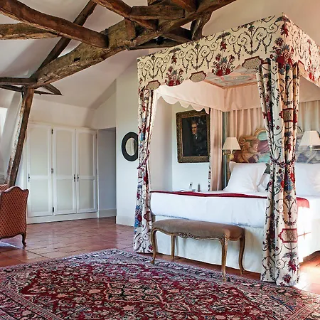 Chateau Des Vigiers Hotel 4*