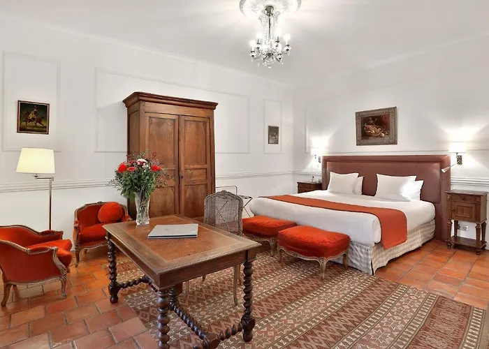 Chateau Des Vigiers 4*