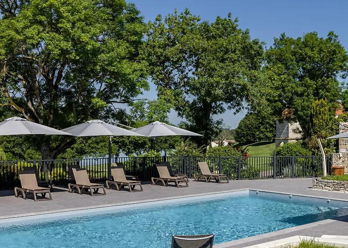 Chateau Des Vigiers 4*