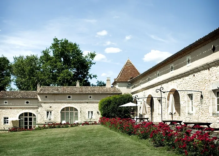 Hotel Chateau Des Vigiers 4*